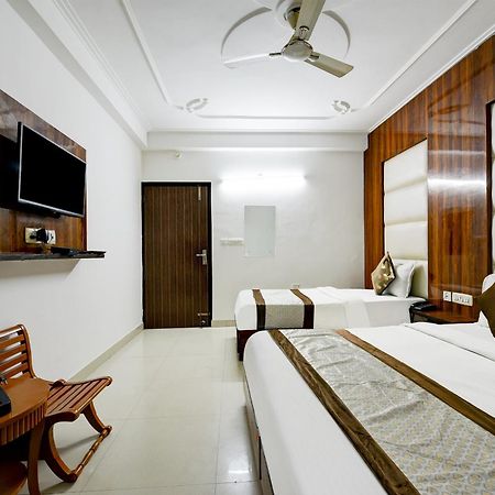 Airport Hotel Kiara - New Delhi Airport Екстер'єр фото