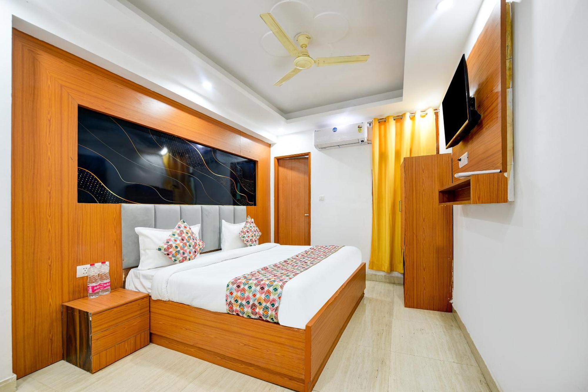 Airport Hotel Kiara - New Delhi Airport Екстер'єр фото
