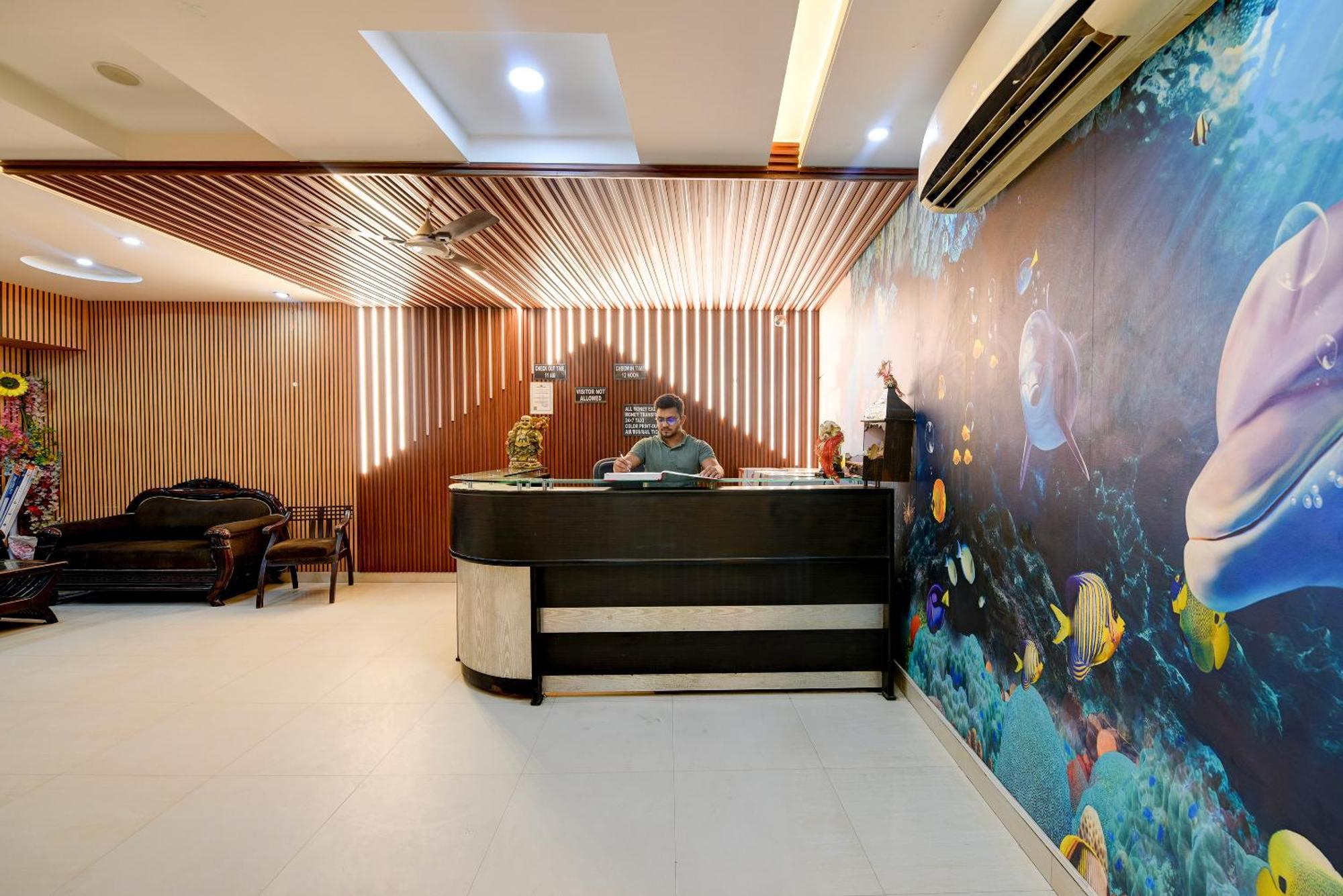 Airport Hotel Kiara - New Delhi Airport Екстер'єр фото