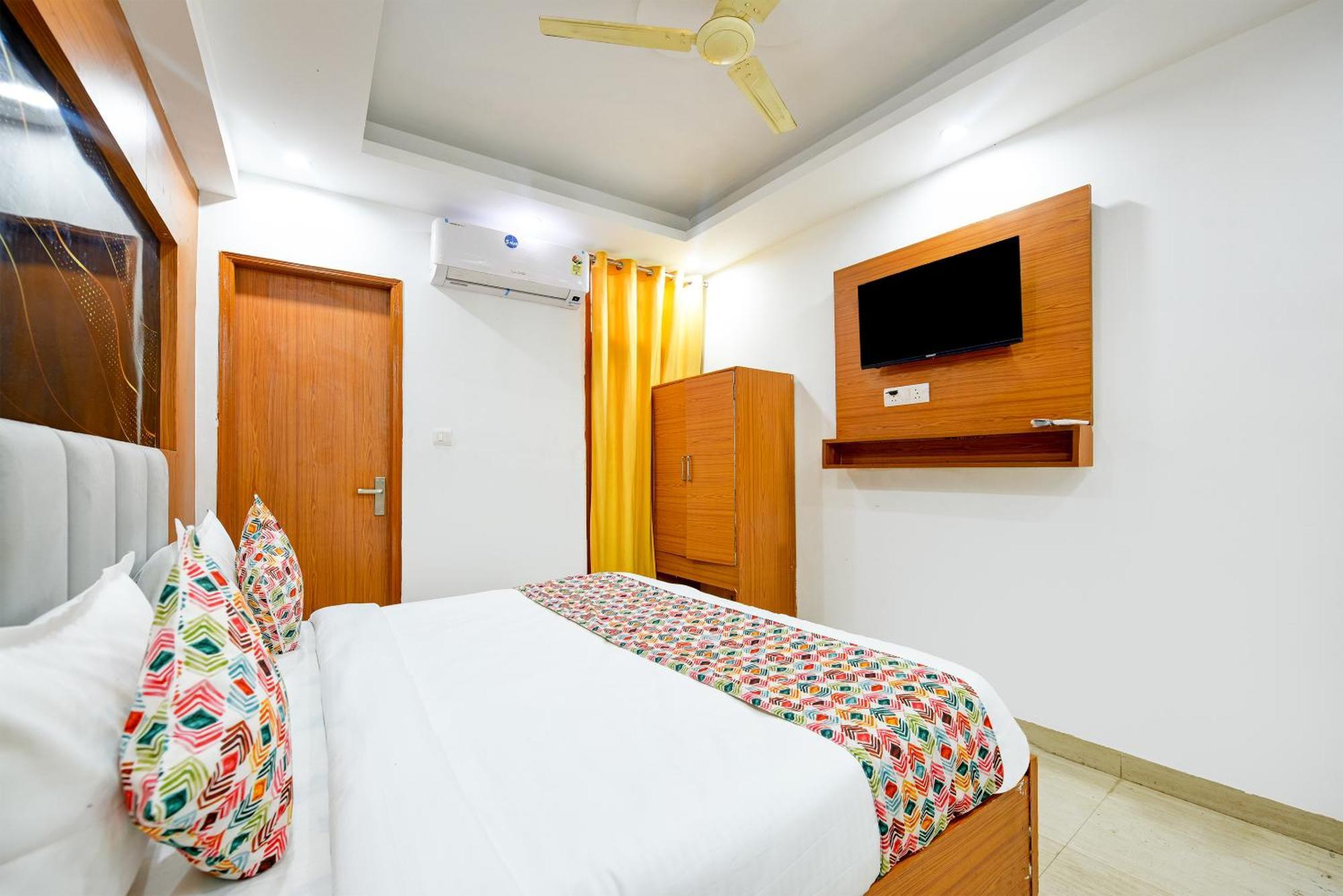 Airport Hotel Kiara - New Delhi Airport Екстер'єр фото