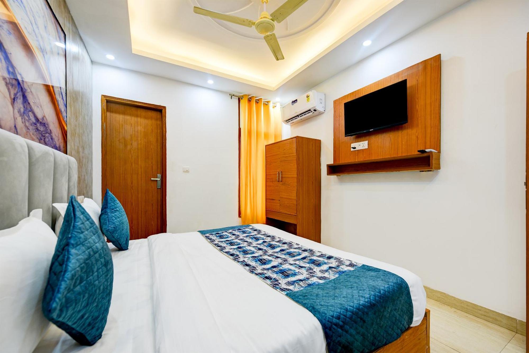 Airport Hotel Kiara - New Delhi Airport Екстер'єр фото