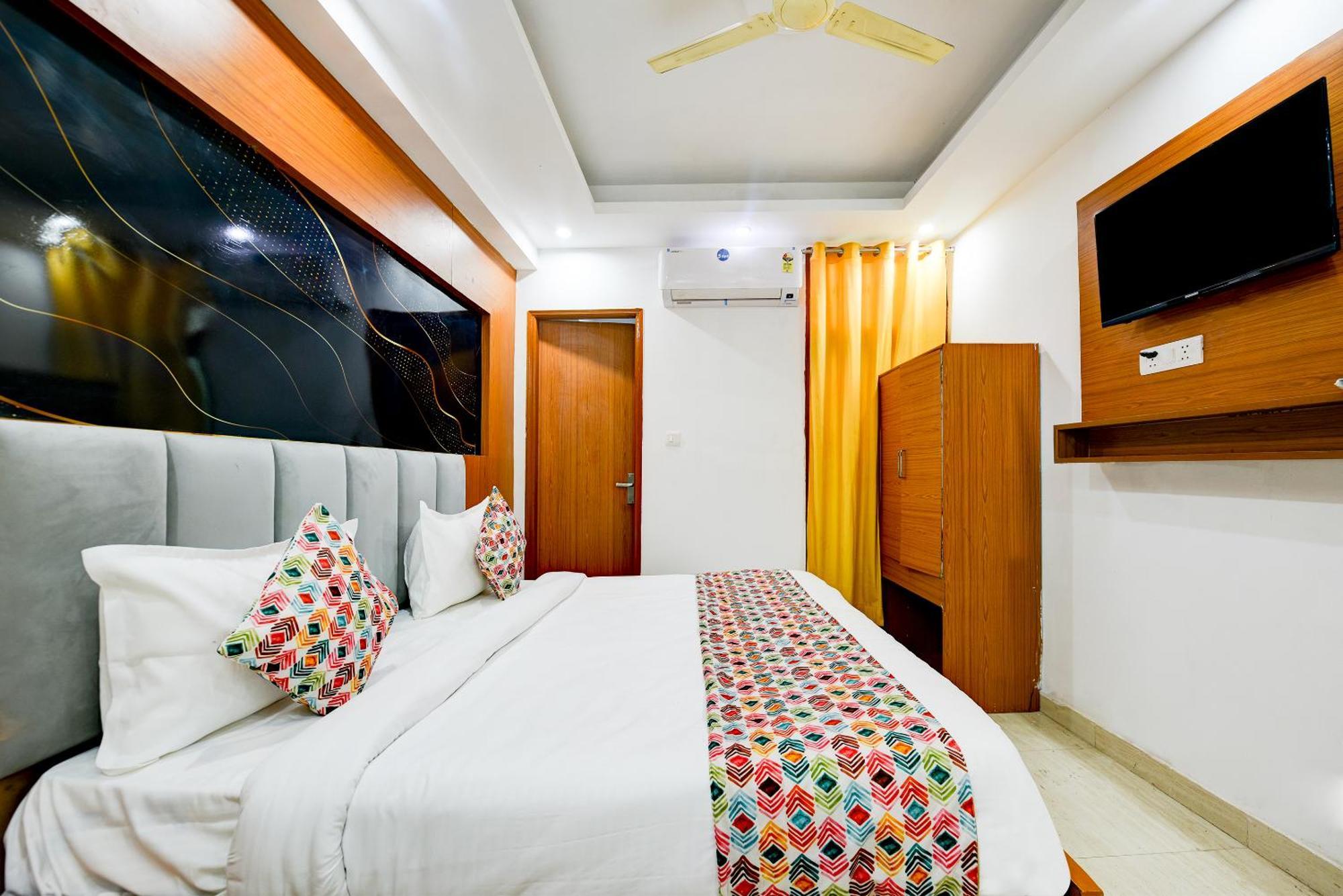 Airport Hotel Kiara - New Delhi Airport Екстер'єр фото