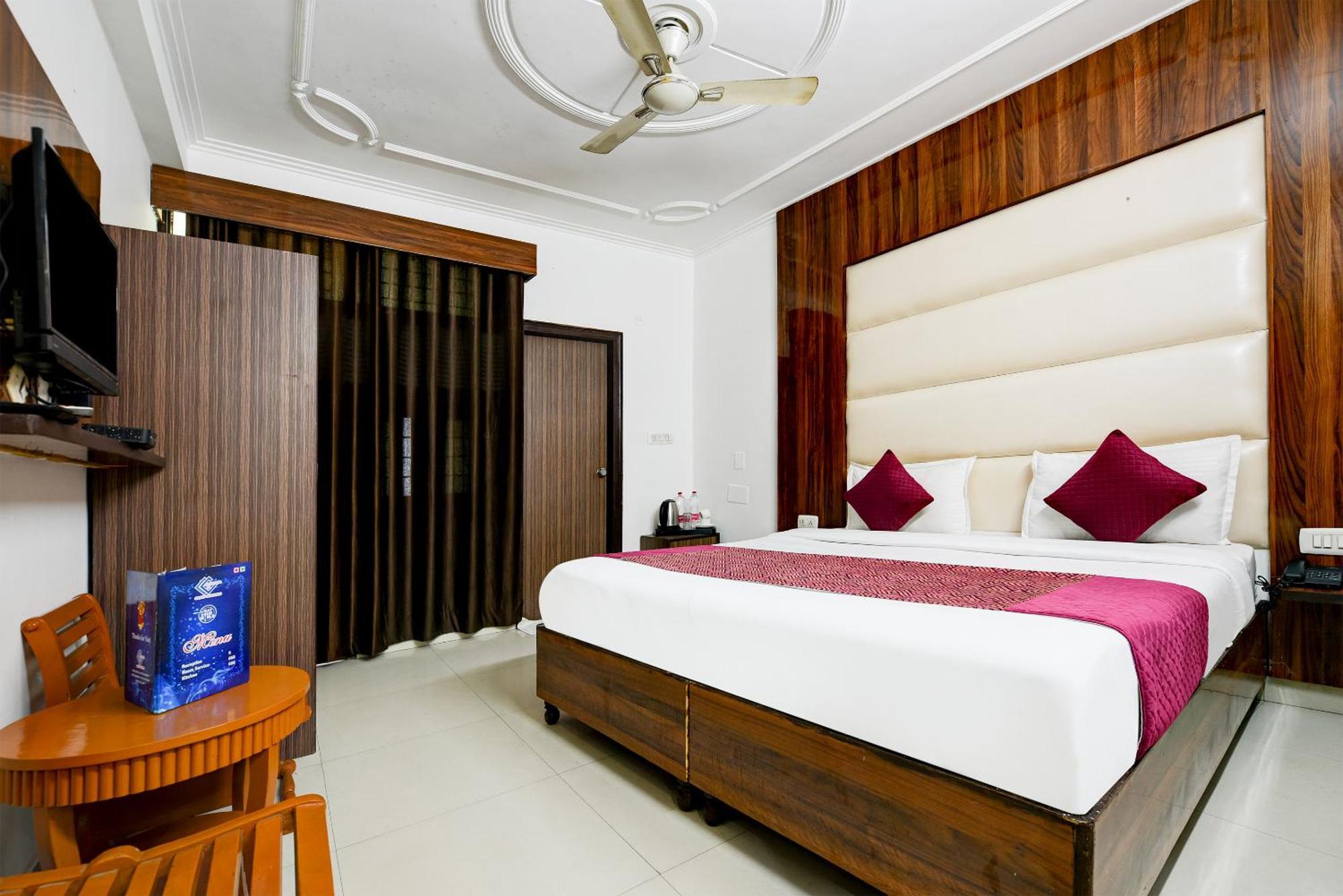 Airport Hotel Kiara - New Delhi Airport Екстер'єр фото