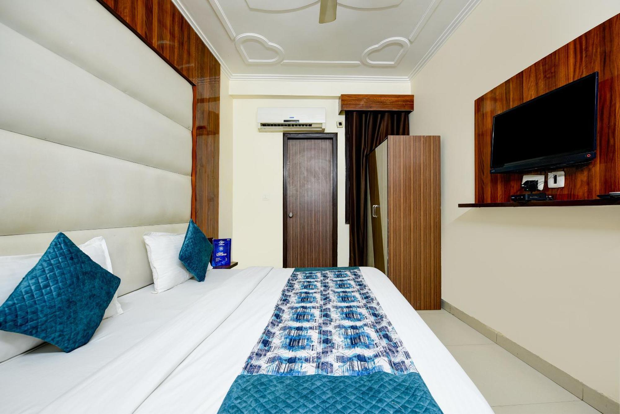 Airport Hotel Kiara - New Delhi Airport Екстер'єр фото