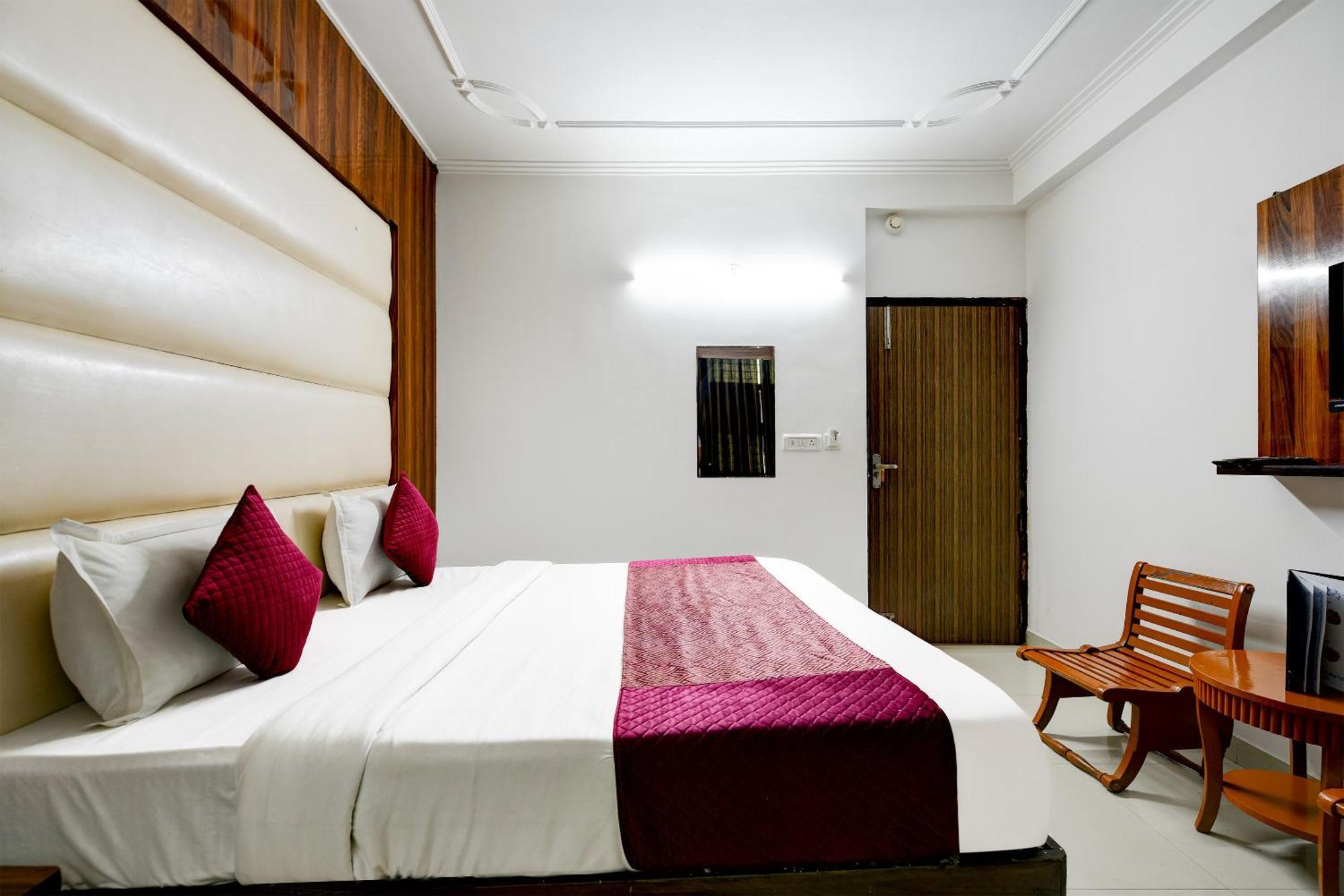 Airport Hotel Kiara - New Delhi Airport Екстер'єр фото