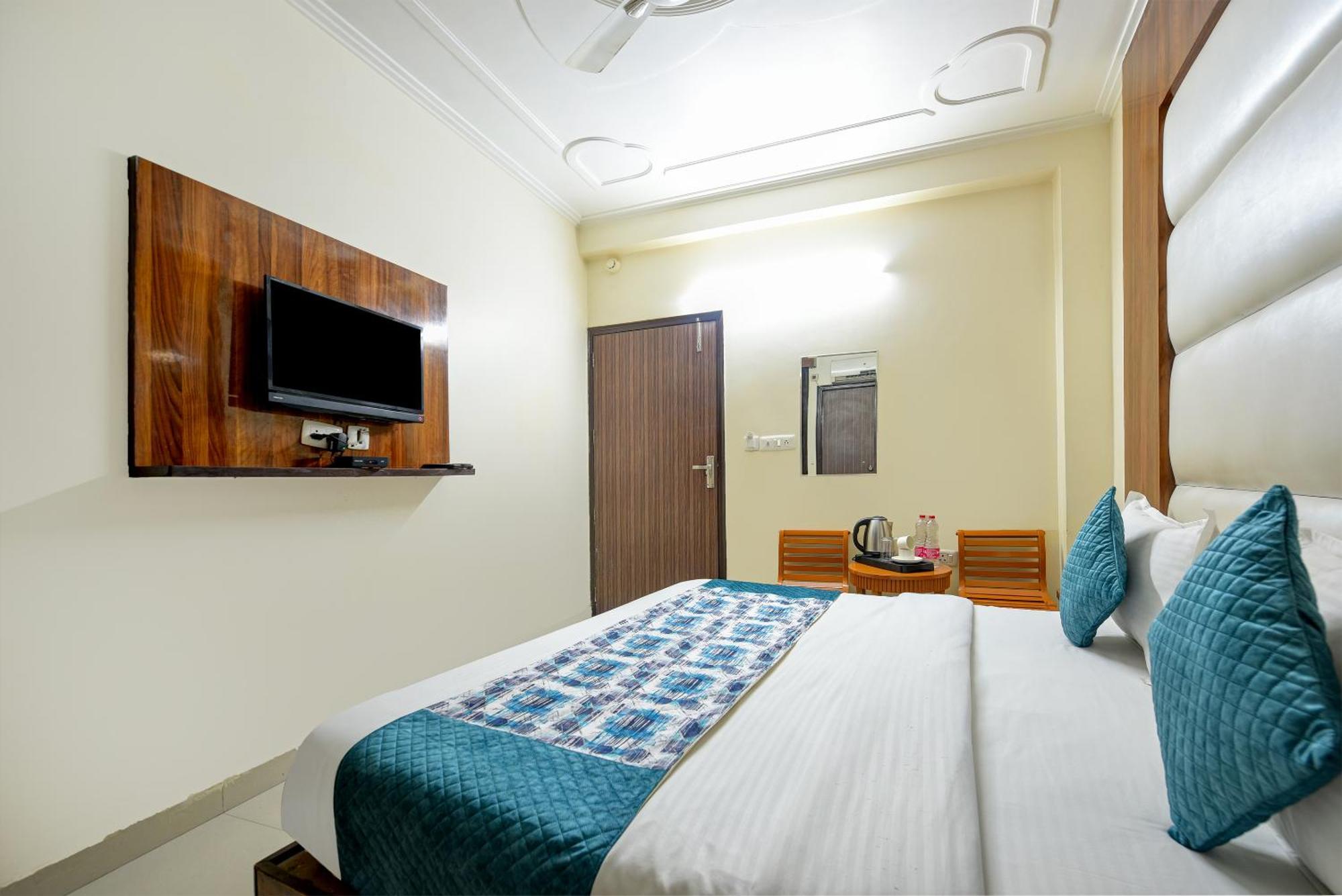 Airport Hotel Kiara - New Delhi Airport Екстер'єр фото