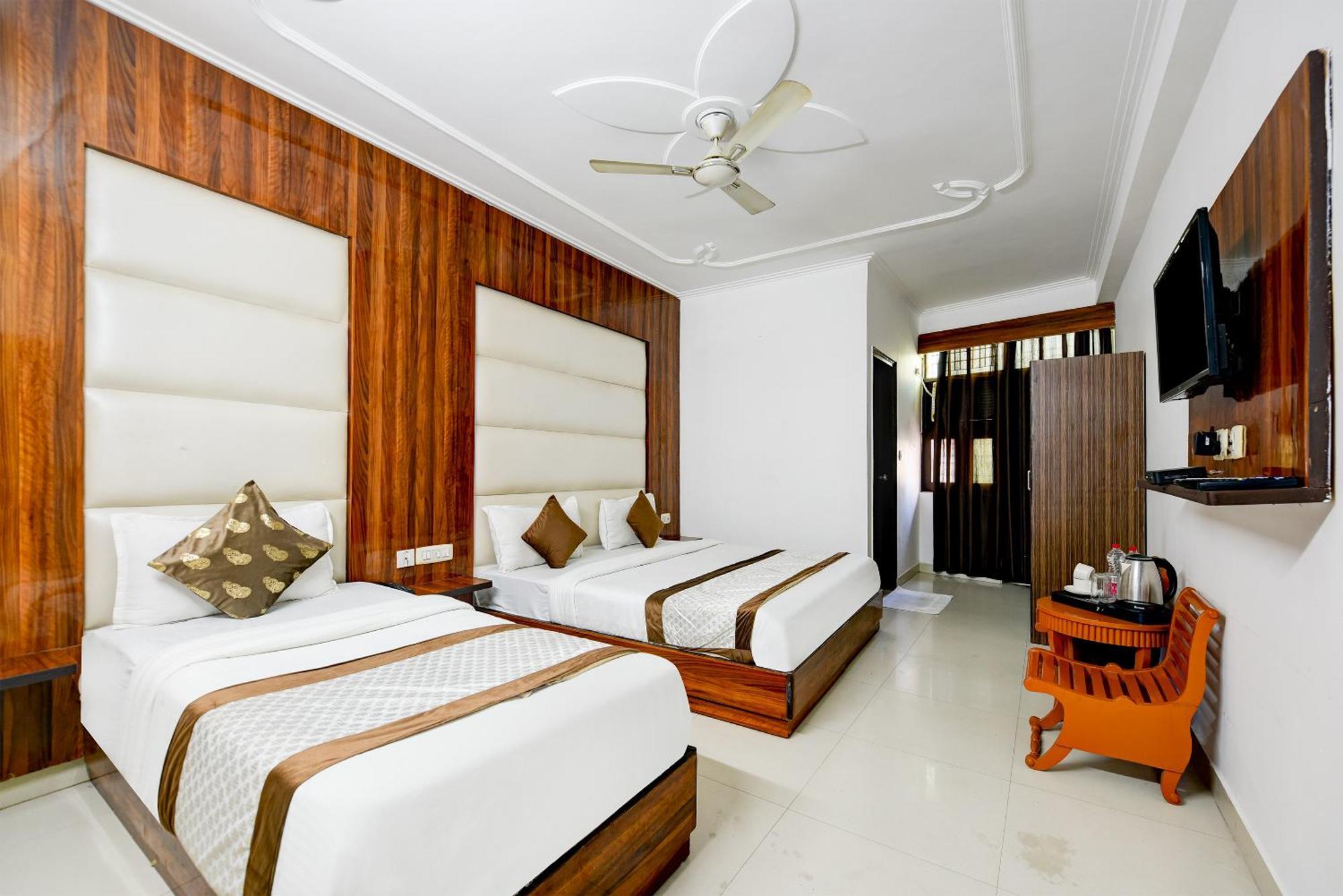 Airport Hotel Kiara - New Delhi Airport Екстер'єр фото